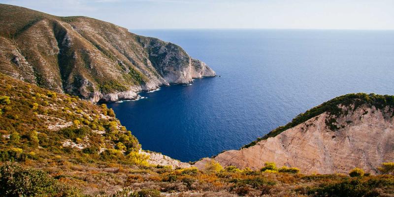 氧化铝陶瓷与氧化锆陶瓷：高性能陶瓷材料的双星解析与应用前景